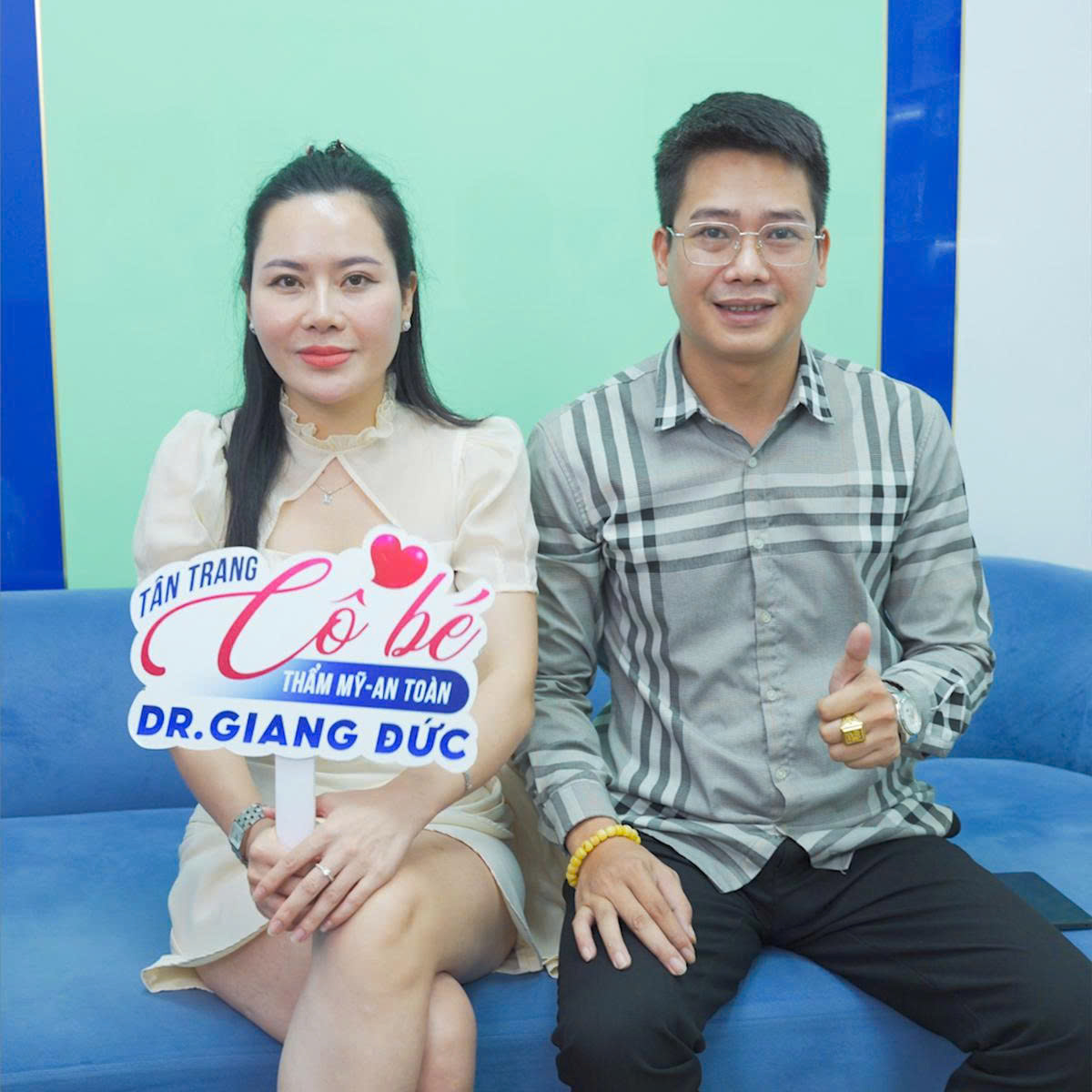 Vợ chồng hạnh phúc sau hành trình tân trang “côbé” an toàn - chuẩn y khoa tại Dr. Giang Đức.
