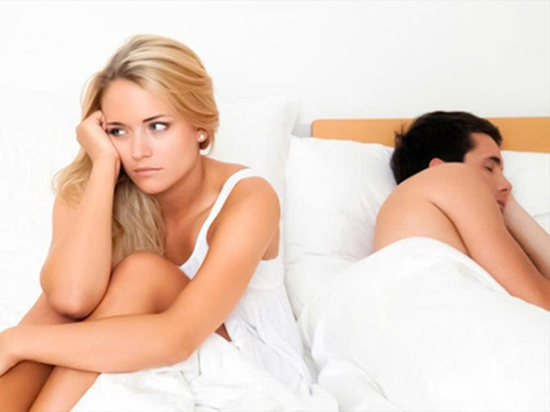Mặc cảm cơ thể khiến nhiều phụ nữ né tránh sự gần gũi, tạo khoảng cách vợ chồng.